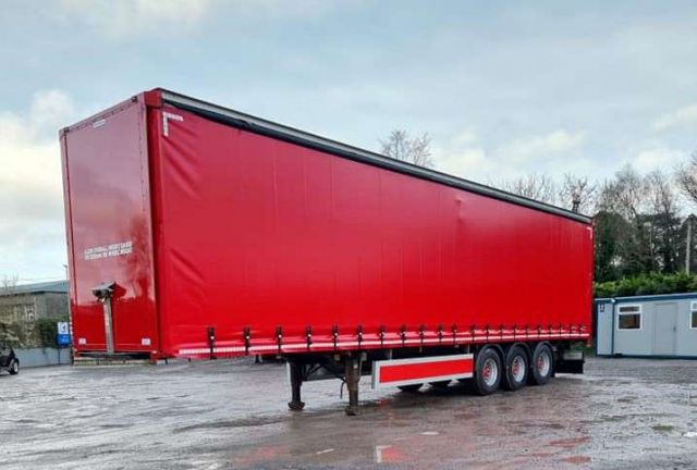 2009 montracon curtainsider *SOLD*